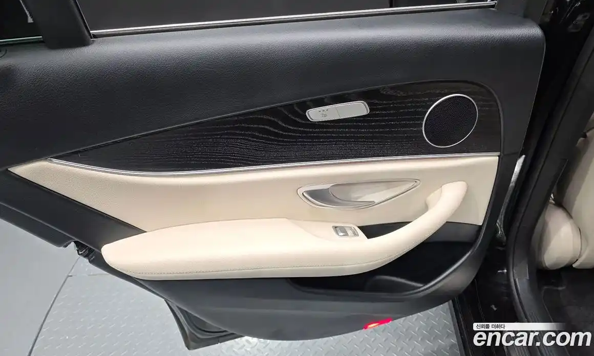 Mercedes-Benz E-Class 2022 2.0 гидро в Москве № 1322292, фото 15