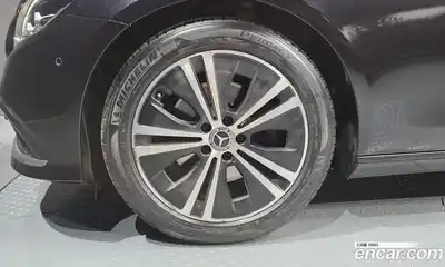 Mercedes-Benz E-Class 2022 2.0 гидро в Москве № 1322292, миниатюра 5