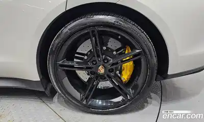 Porsche Taycan 2020 0.1 гидро в Москве № 1404829, миниатюра 7