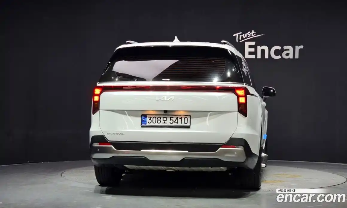 Kia Canival 2024 2.2 гидро в Москве № 1418344, фото 4