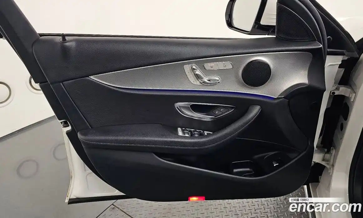Mercedes-Benz E-Class 2018 2.0 гидро в Москве № 1422081, фото 14