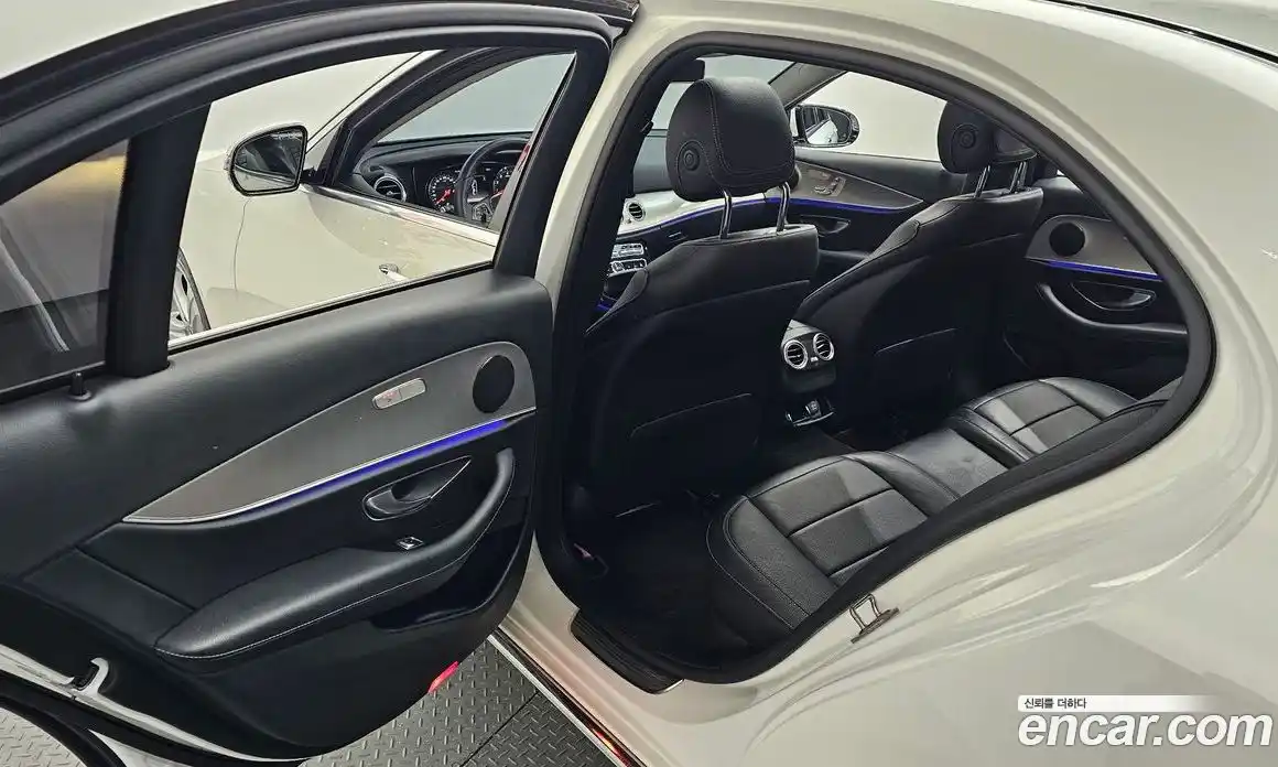 Mercedes-Benz E-Class 2018 2.0 гидро в Москве № 1422081, фото 28