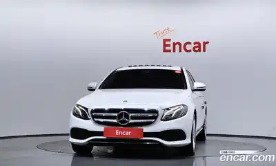 Mercedes-Benz E-Class 2018 2.0 гидро в Москве № 1422081, миниатюра 3