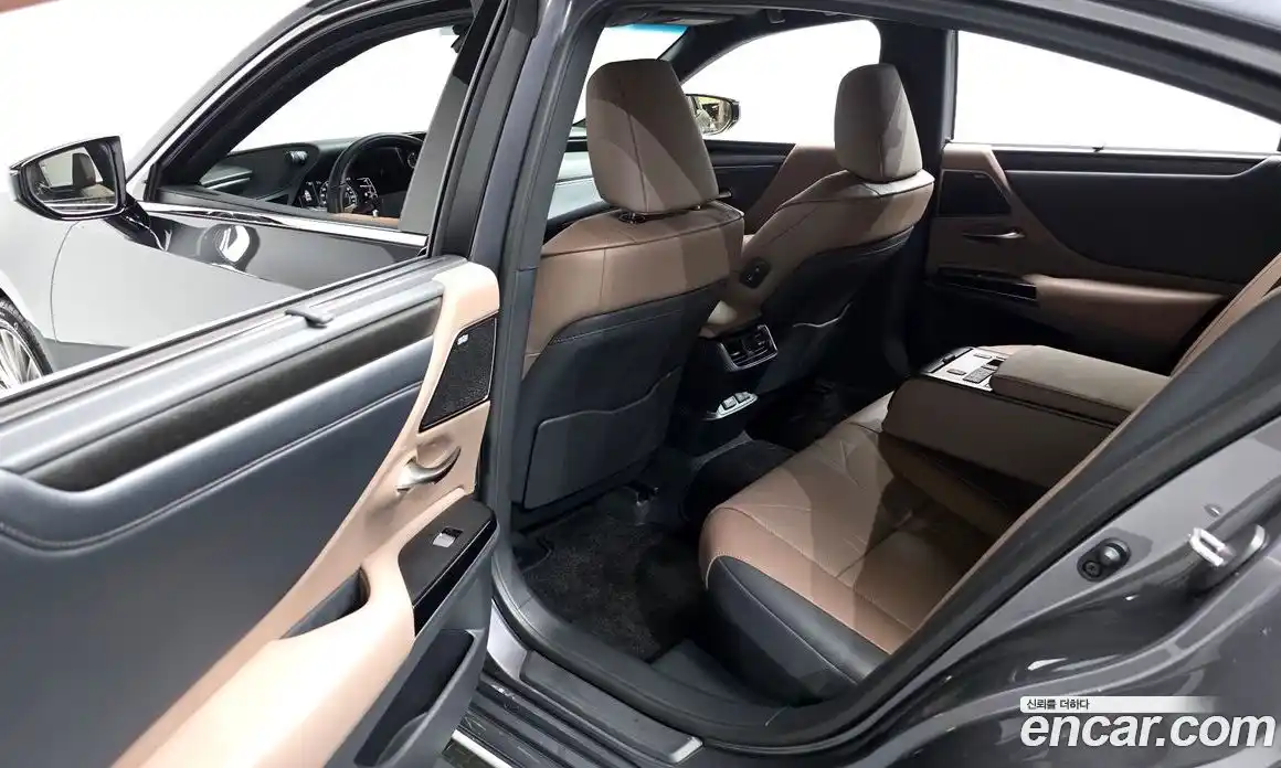 Lexus ES 2025 2.5 гидро в Москве № 1423958, фото 17