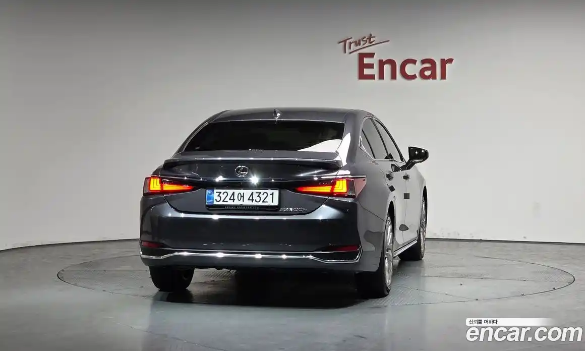 Lexus ES 2025 2.5 гидро в Москве № 1423958, фото 3
