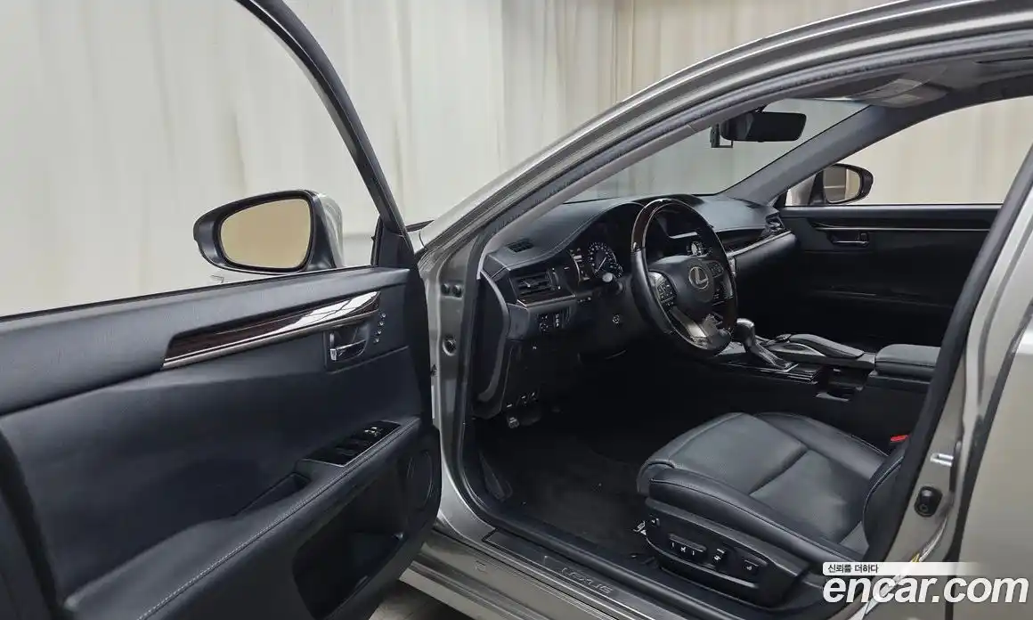 Lexus ES 2018 2.5 гидро в Москве № 1423977, фото 13