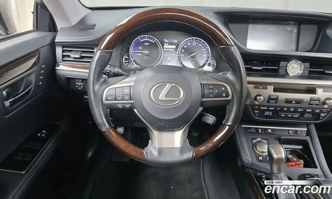 Lexus ES 2018 2.5 гидро в Москве № 1423977, фото 19