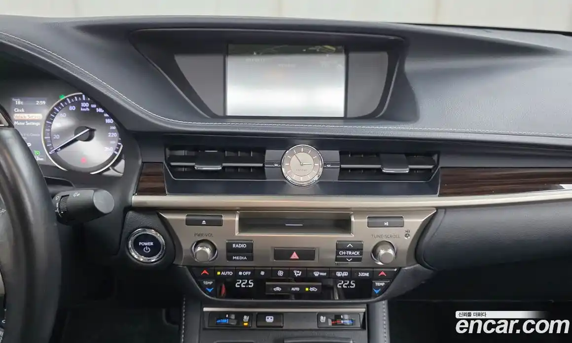 Lexus ES 2018 2.5 гидро в Москве № 1423977, фото 20
