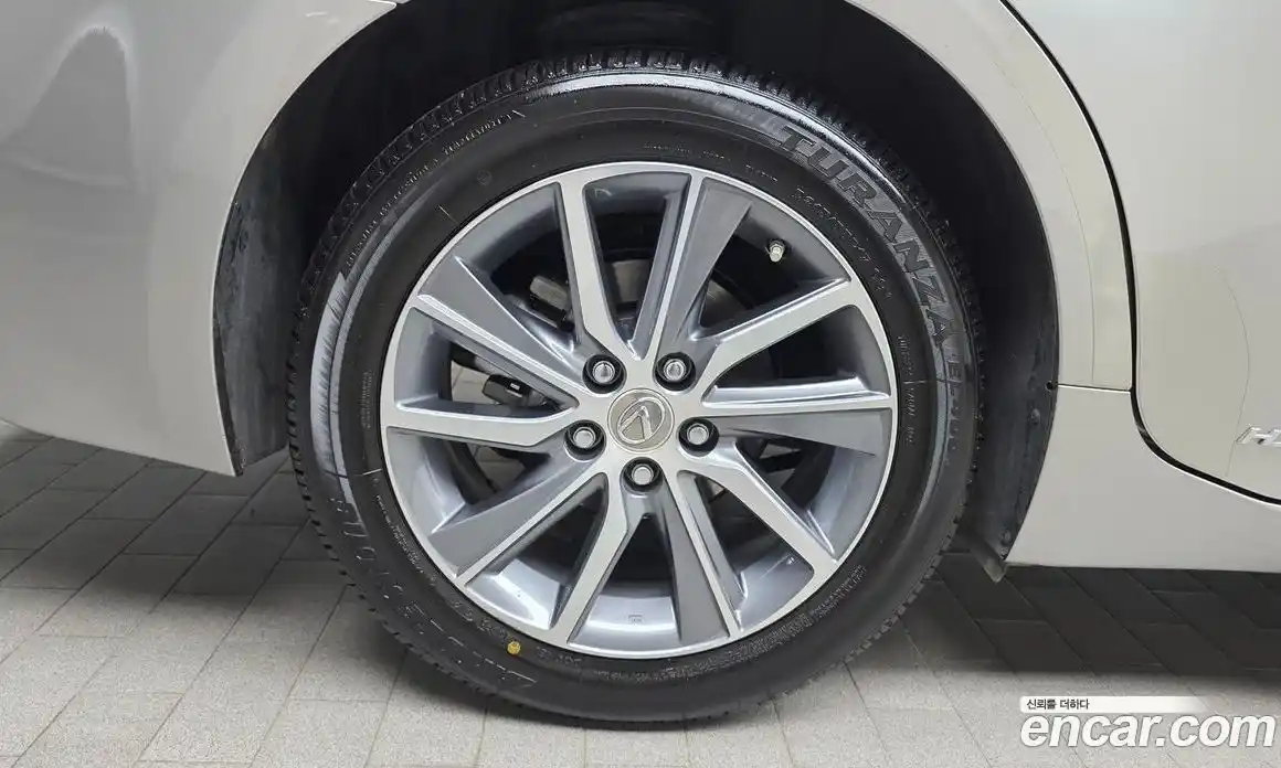 Lexus ES 2018 2.5 гидро в Москве № 1423977, фото 5