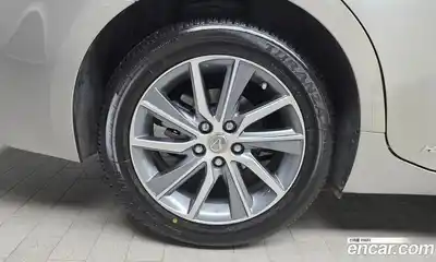 Lexus ES 2018 2.5 гидро в Москве № 1423977, миниатюра 5
