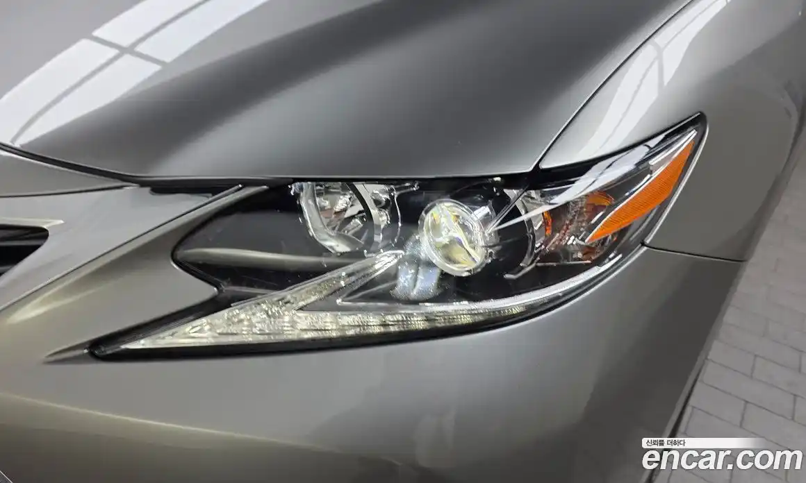 Lexus ES 2018 2.5 гидро в Москве № 1423977, фото 8