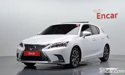 Lexus CT200h, 2018