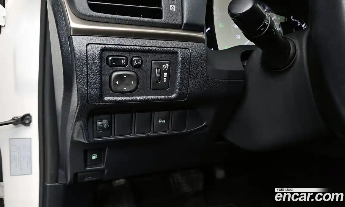 Lexus CT200h 2018 1.8 гидро в Москве № 1423986, фото 27