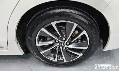 Lexus CT200h 2018 1.8 гидро в Москве № 1423986, миниатюра 7