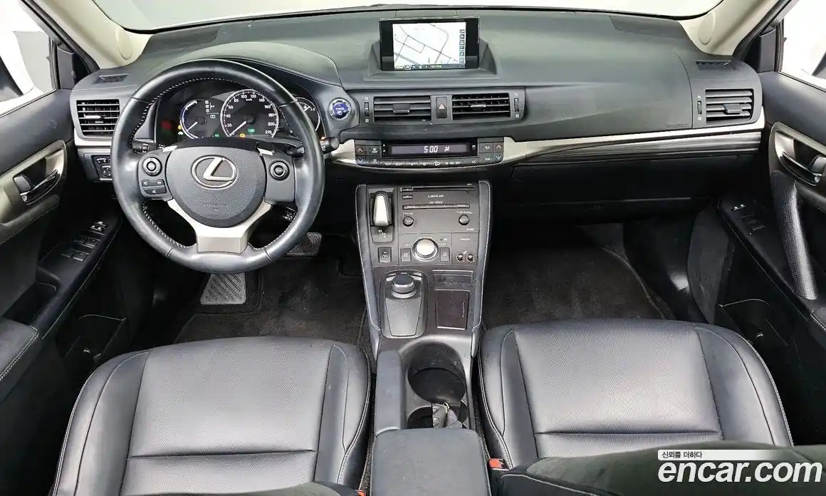 Lexus CT200h 2018 1.8 гидро в Москве № 1423986, фото 10