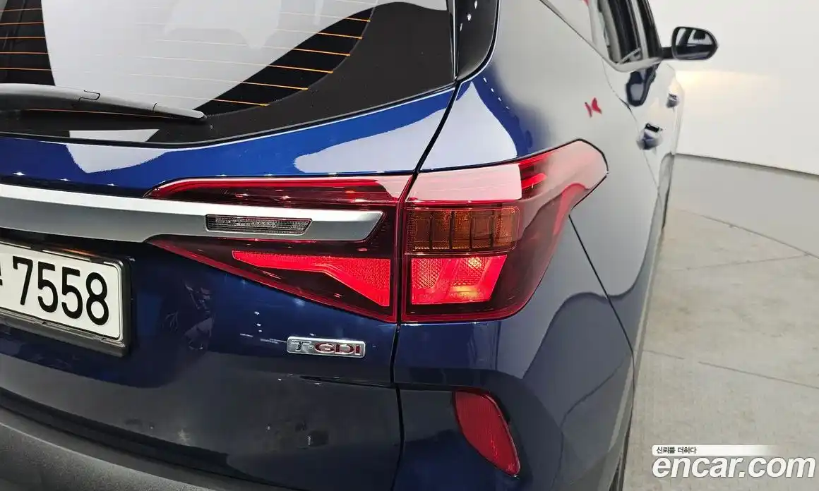 Kia Seltos 2021 1.6 гидро в Москве № 1538612, фото 8