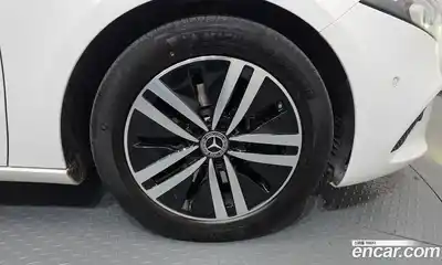 Mercedes-Benz A-Class 2023 2.0 гидро в Москве № 1545006, миниатюра 6