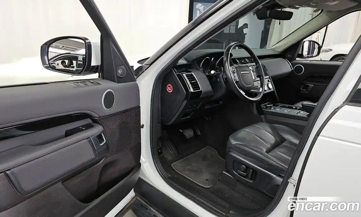 Land Rover Discovery 2018 2.0 гидро в Москве № 1547568, фото 13