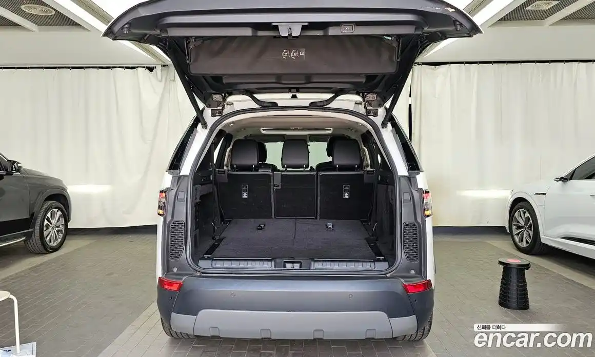 Land Rover Discovery 2018 2.0 гидро в Москве № 1547568, фото 26