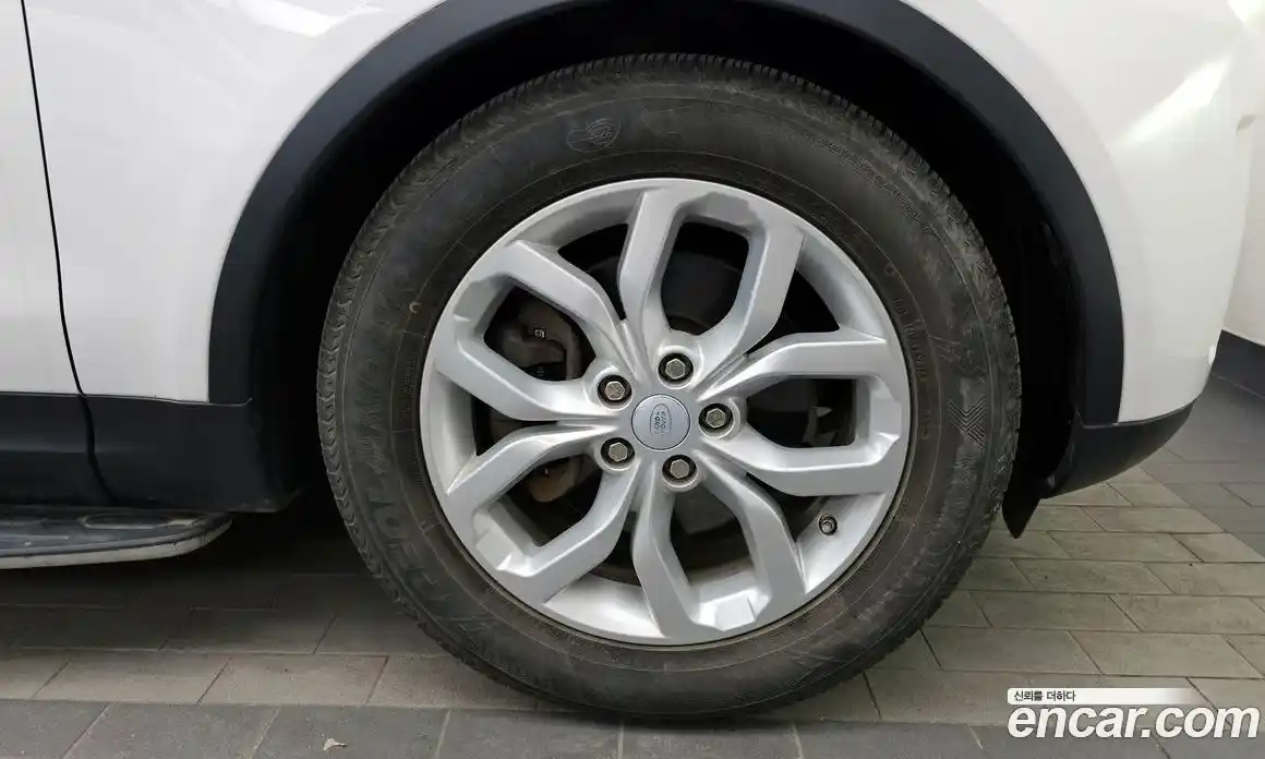 Land Rover Discovery 2018 2.0 гидро в Москве № 1547568, фото 7
