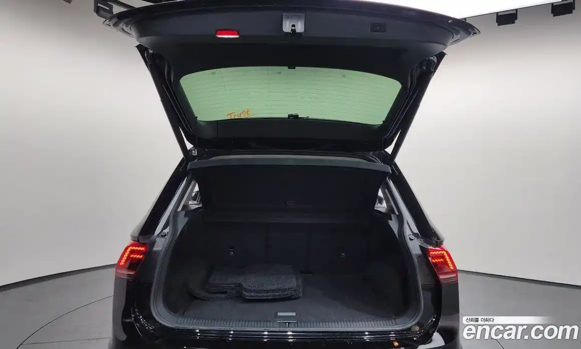 Volkswagen Tiguan 2020 2.0 гидро в Москве № 1549272, фото 26