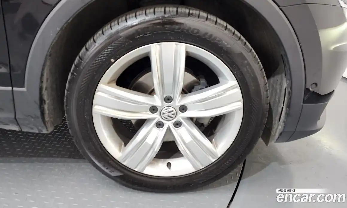 Volkswagen Tiguan 2020 2.0 гидро в Москве № 1549272, фото 7