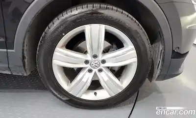 Volkswagen Tiguan 2020 2.0 гидро в Москве № 1549272, миниатюра 7