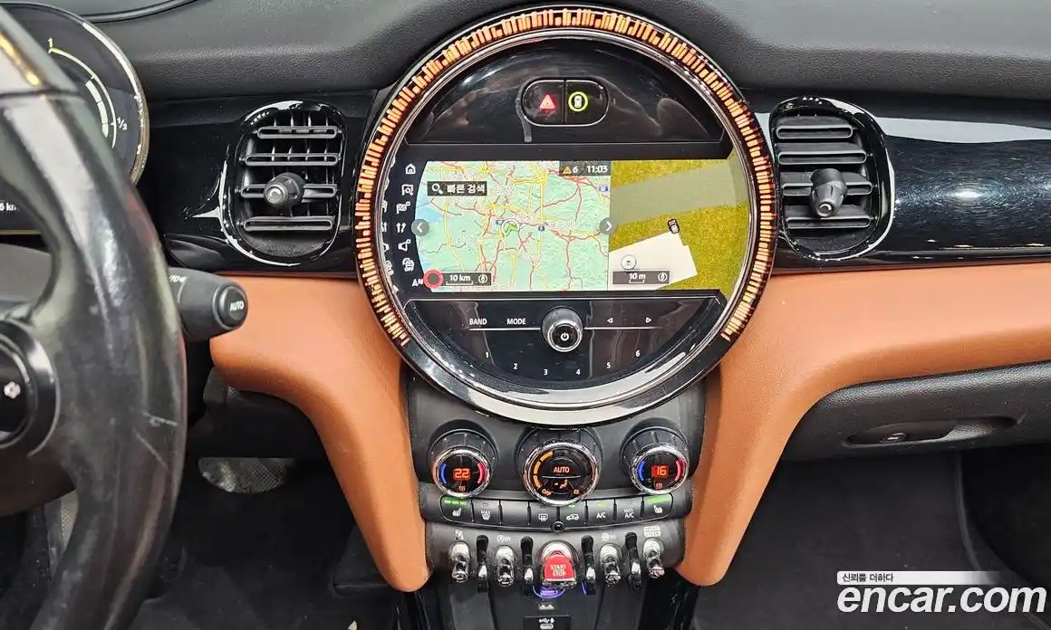 Mini Cooper Convertible 2022 2.0 гидро в Москве № 1622095, фото 20