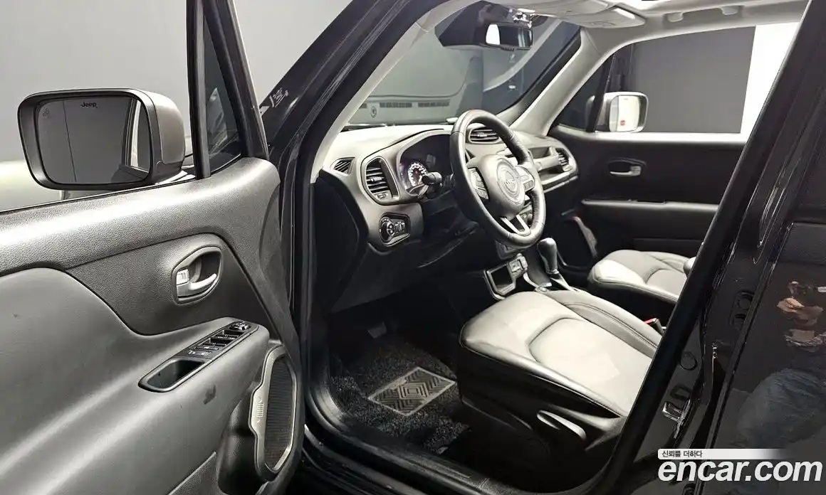 Jeep Renegade 2020 1.6 гидро в Москве № 1623798, фото 13