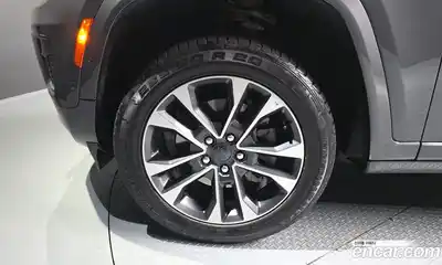 Jeep Cherokee 2022 3.6 гидро в Москве № 1623880, миниатюра 5