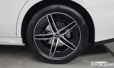 Mercedes-Benz E-Class 2024 2.0 гидро в Москве № 1690078, миниатюра 4