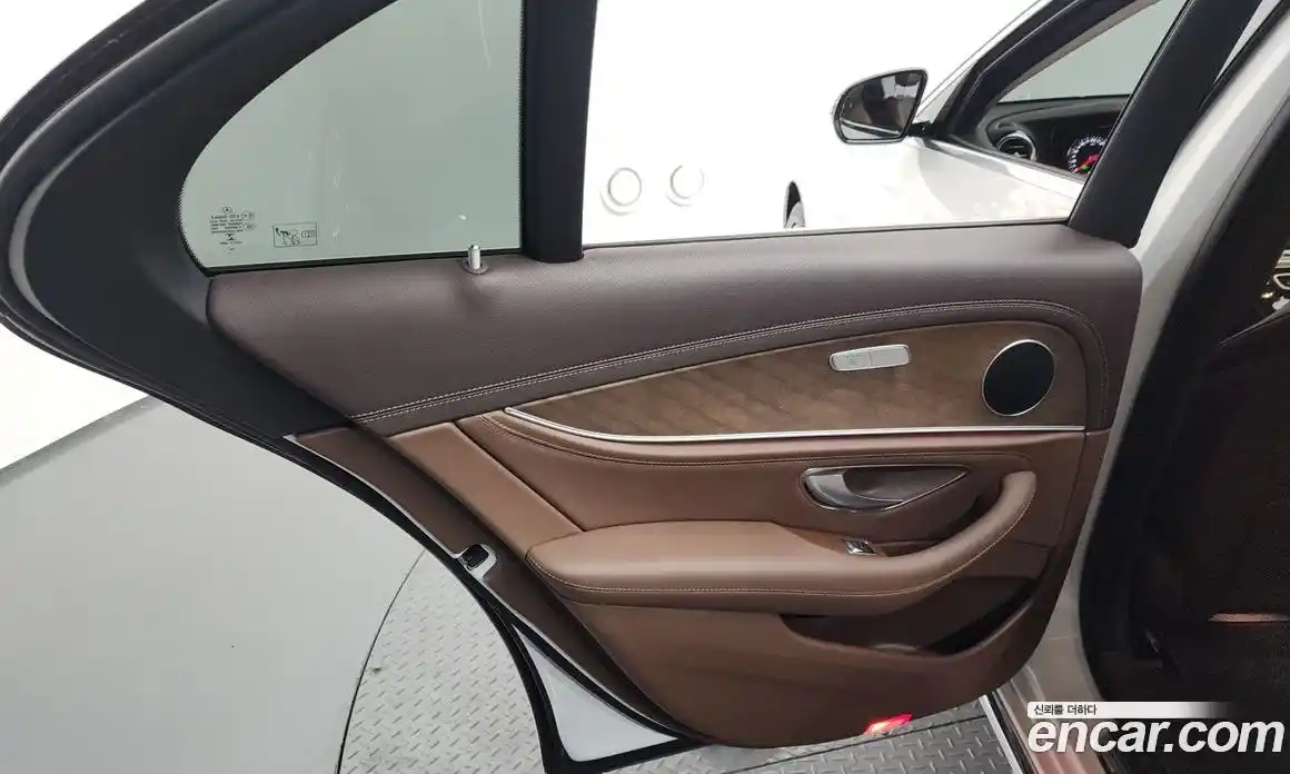 Mercedes-Benz E-Class 2019 1.9 гидро в Москве № 1690568, фото 15