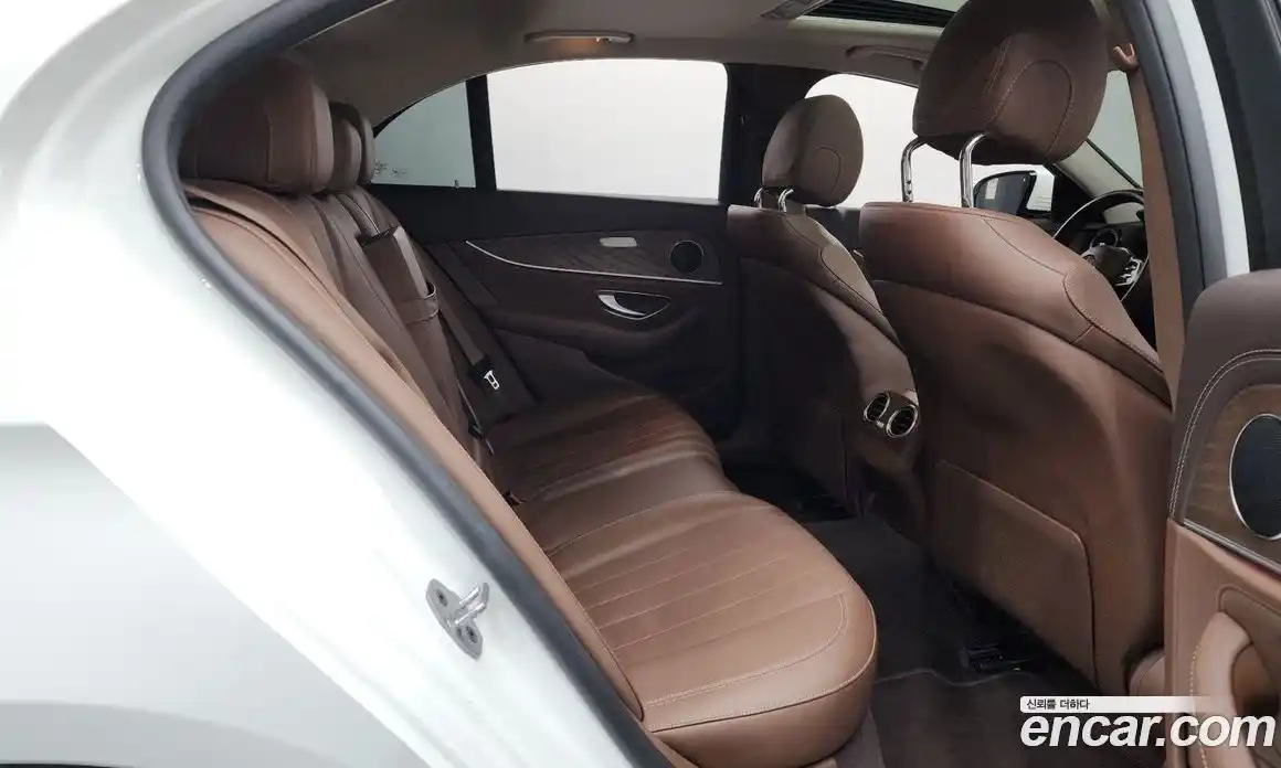 Mercedes-Benz E-Class 2019 1.9 гидро в Москве № 1690568, фото 16