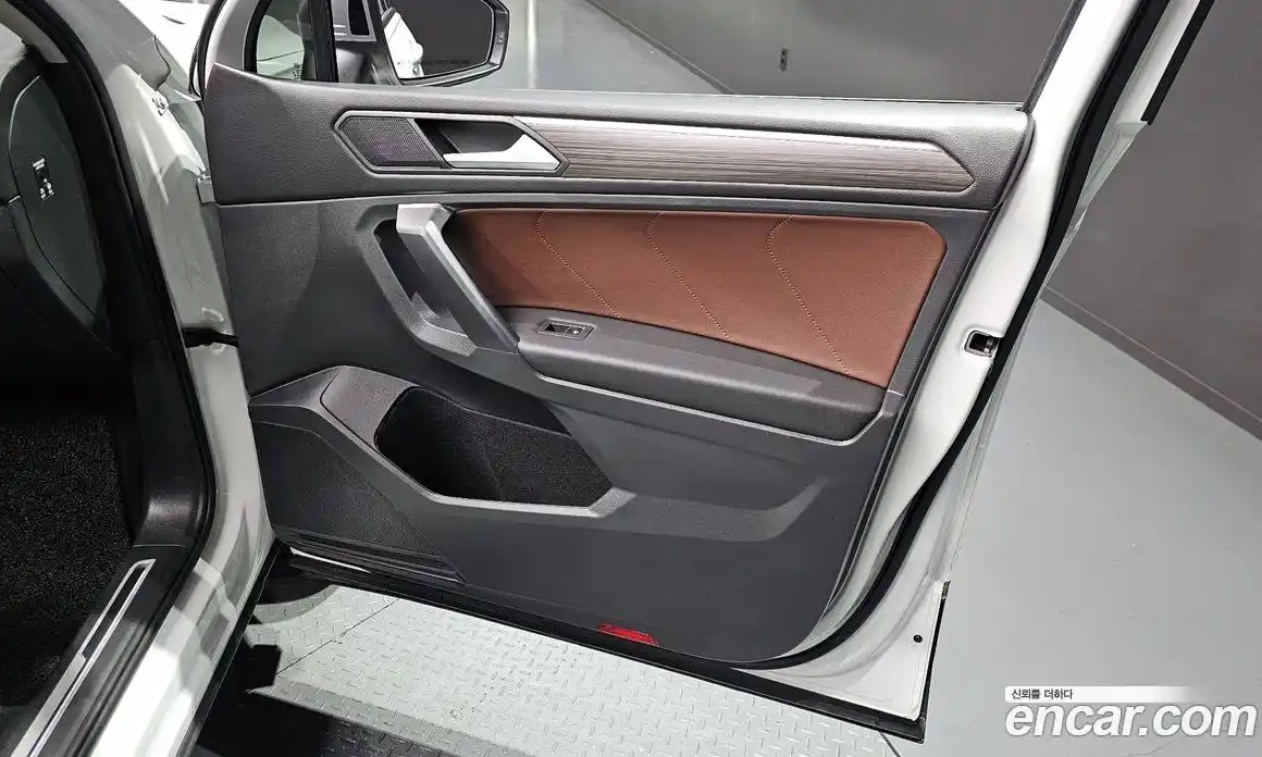 Volkswagen Tiguan 2023 2.0 гидро в Москве № 1693121, фото 14