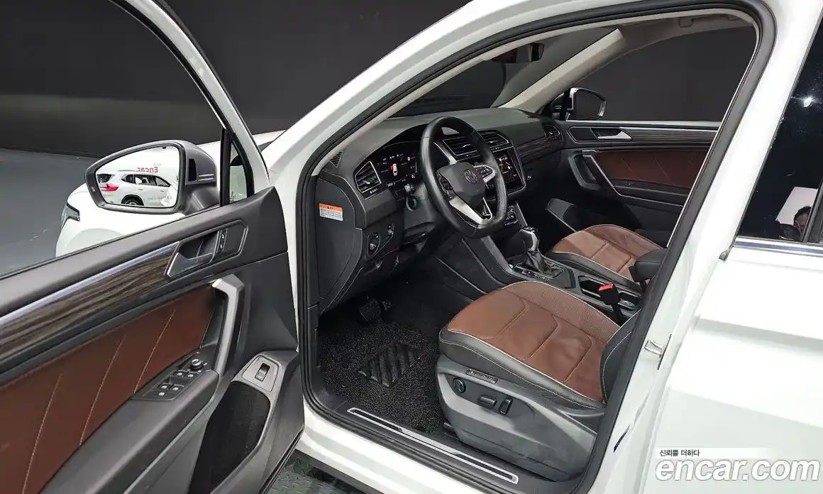 Volkswagen Tiguan 2023 2.0 гидро в Москве № 1693121, фото 17