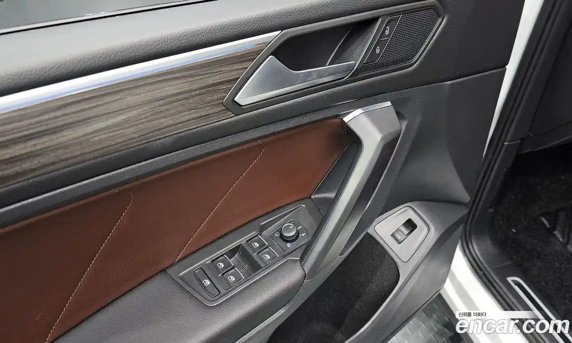 Volkswagen Tiguan 2023 2.0 гидро в Москве № 1693121, фото 30