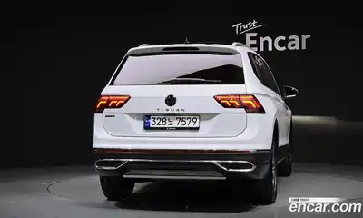 Volkswagen Tiguan 2023 2.0 гидро в Москве № 1693121, миниатюра 4