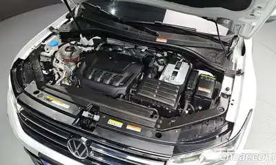 Volkswagen Tiguan 2023 2.0 гидро в Москве № 1693121, миниатюра 6