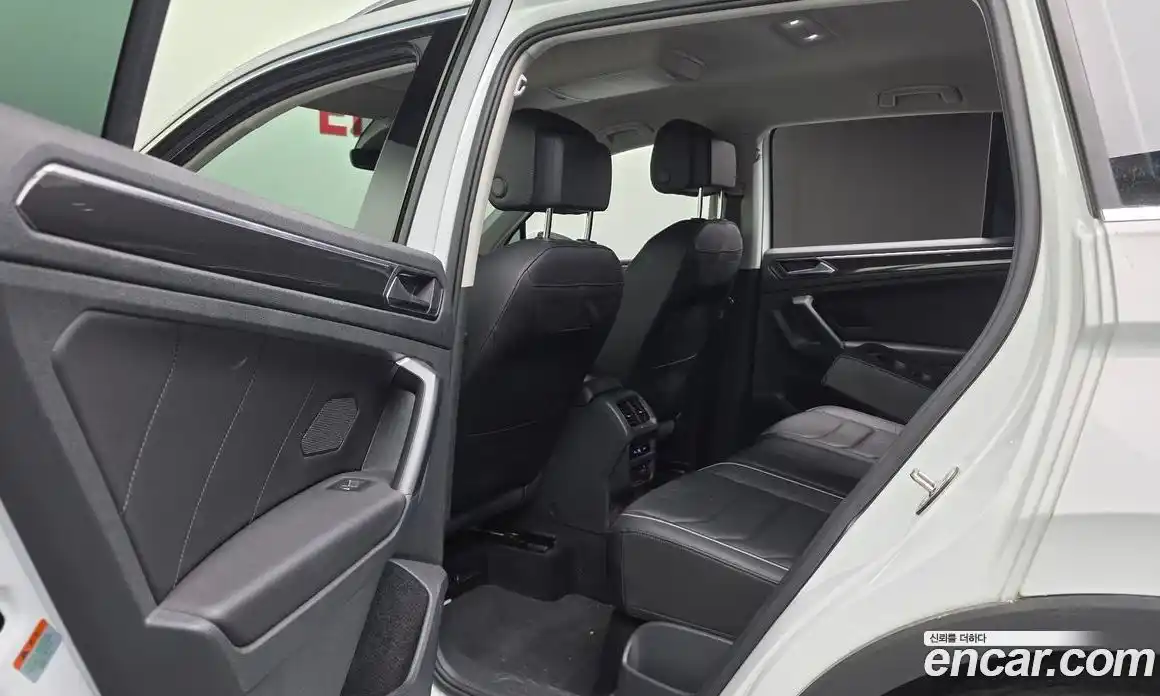 Volkswagen Tiguan 2022 2.0 гидро в Москве № 1693169, фото 24