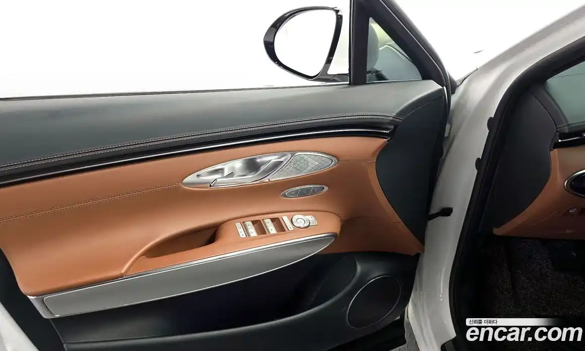 Genesis GV70 2023 2.5 гидро в Москве, фото 14
