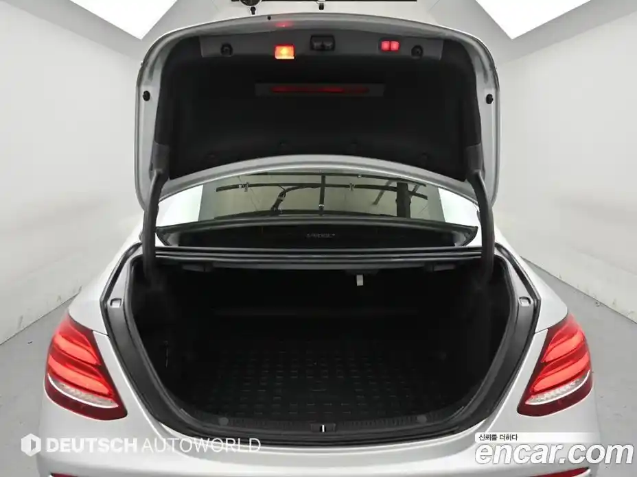 Mercedes-Benz E-Class 2017 3.0 гидро в Москве № 1762657, фото 20