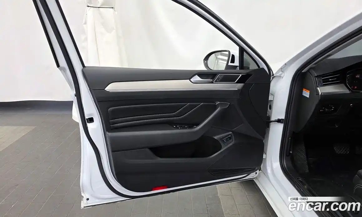 Volkswagen Passat 2022 2.0 гидро в Москве № 1765157, фото 14