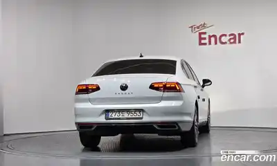 Volkswagen Passat 2022 2.0 гидро в Москве № 1765157, миниатюра 4