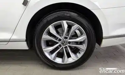 Volkswagen Passat 2022 2.0 гидро в Москве № 1765157, миниатюра 7