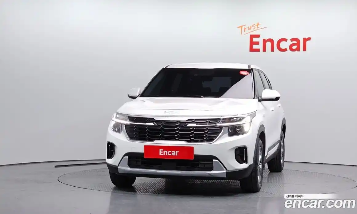 Kia Seltos 2024 1.6 гидро в Москве № 1831532, фото 3