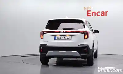 Kia Seltos 2024 1.6 гидро в Москве № 1831532, миниатюра 4