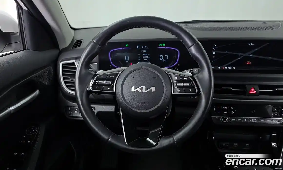 Kia Seltos 2024 1.6 гидро в Москве № 1831569, фото 12