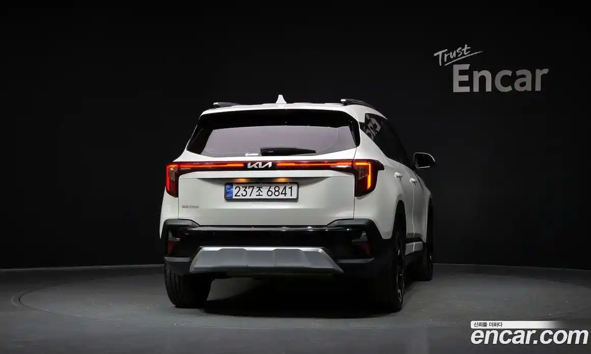 Kia Seltos 2024 1.6 гидро в Москве № 1831569, фото 4