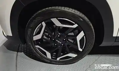 Kia Seltos 2023 1.6 гидро в Москве № 1832096, миниатюра 5