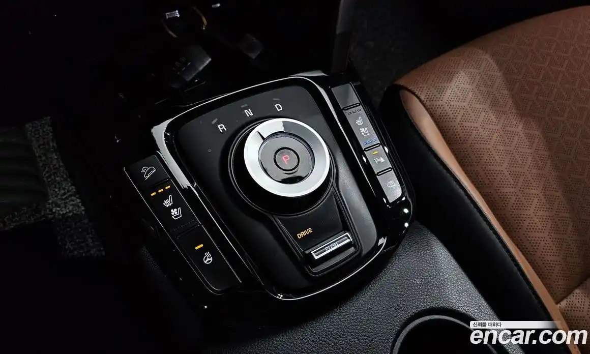 Kia Seltos 2023 1.6 гидро в Москве № 1832096, фото 9